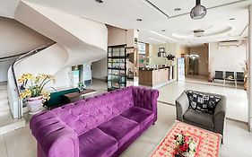 Urbanview Hotel Bumi Malaya